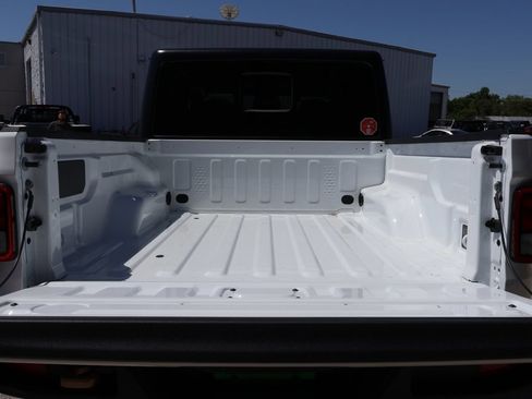 New 2026 Jeep Gladiator Sport AWD/4WD image 14
