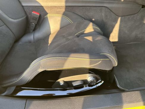 Used 2020 Chevrolet Corvette Stingray Premium Cpe w/ 3LT Preferred Equipment Group image 10