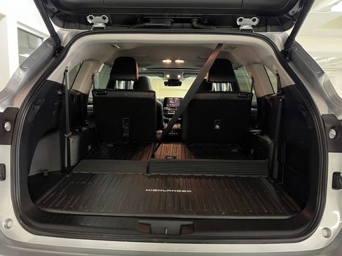 Certified 2025 Toyota Highlander XLE image 47