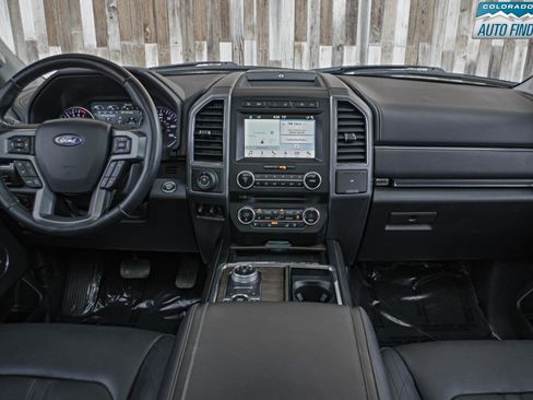 Used 2018 Ford Expedition Max Platinum image 17