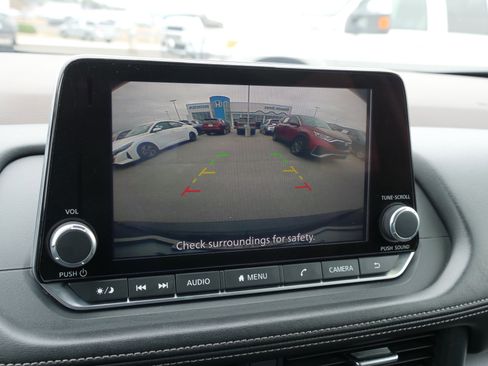 Used 2023 Nissan Rogue SV image 28