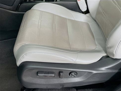 Used 2018 Honda CR-V EX-L image 23