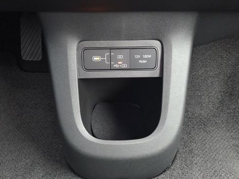 Used 2025 Hyundai Ioniq 5 SE image 31