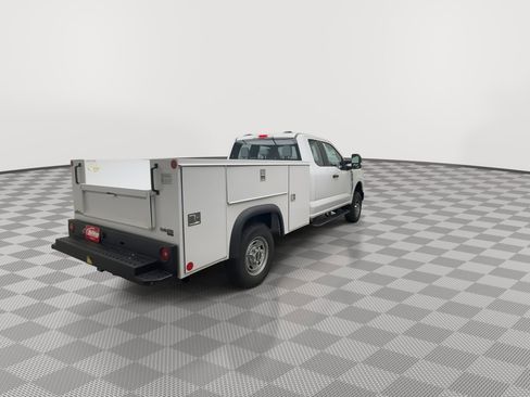 New 2026 Ford F250 XL w/ XL Chrome Package image 37