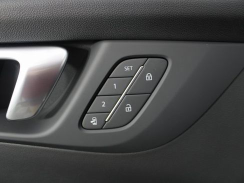 New 2026 Buick Enclave Sport Touring w/ Power Package image 17