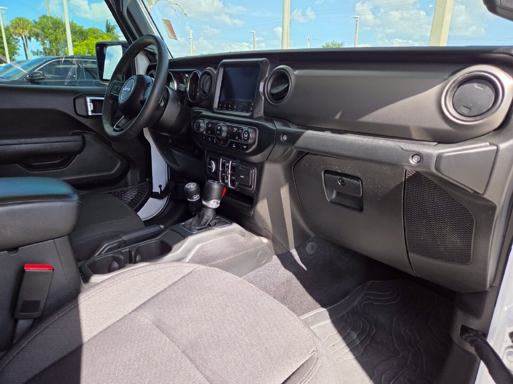Used 2023 Jeep Gladiator Sport AWD/4WD image 14