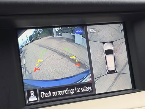 Used 2019 INFINITI QX30 w/ Navigation Package image 22