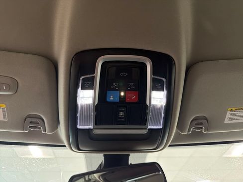 Used 2024 RAM 2500 Laramie AWD/4WD image 15