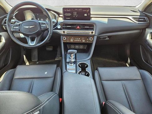 Used 2025 Genesis G70 2.5T image 17