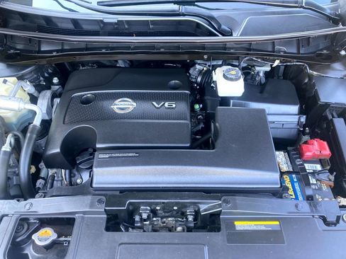 Used 2017 Nissan Murano Platinum w/ Platinum Technology Package AWD/4WD image 19