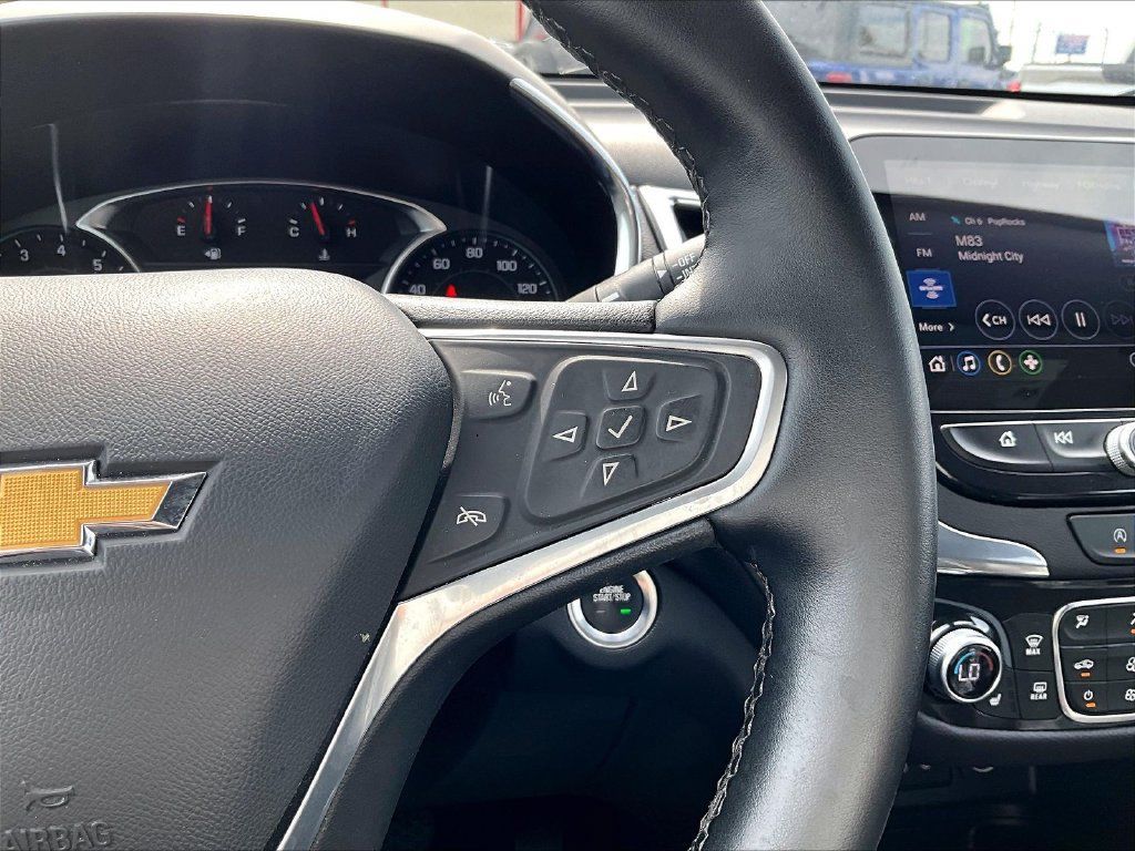 Used 2023 Chevrolet Equinox Premier AWD/4WD image 20