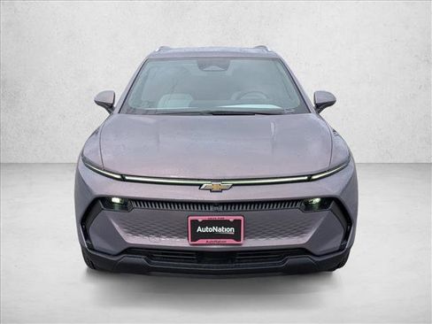 New 2026 Chevrolet Equinox EV LT image 2