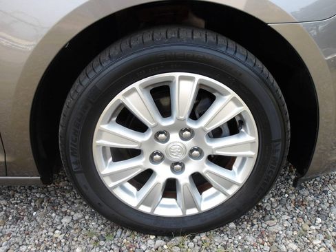Used 2012 Buick LaCrosse Leather FWD image 32