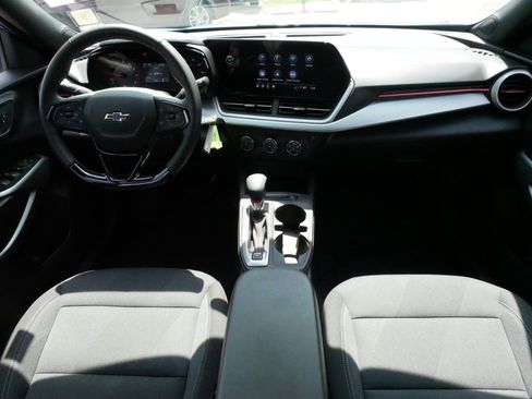 Used 2024 Chevrolet Trax RS w/ Driver Confidence Package FWD image 10