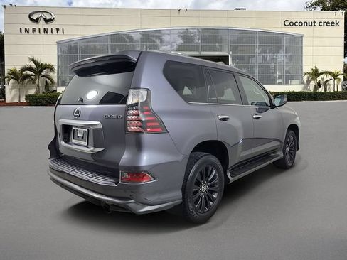 Used 2023 Lexus GX 460 Premium w/ Accessory Package AWD/4WD image 4