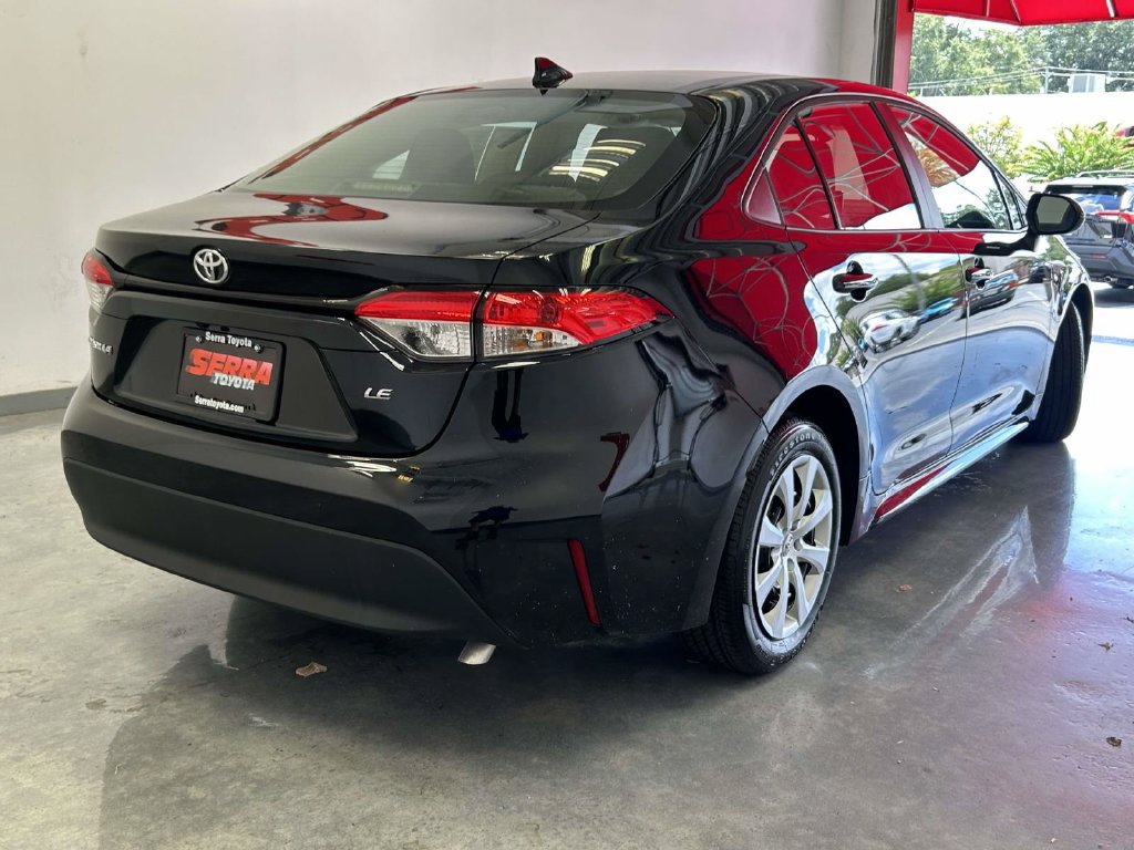 Used 2026 Toyota Corolla LE FWD image 3