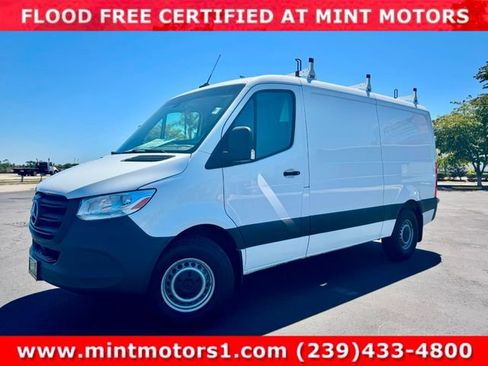 Used 2021 Mercedes-Benz Sprinter 1500 image 2