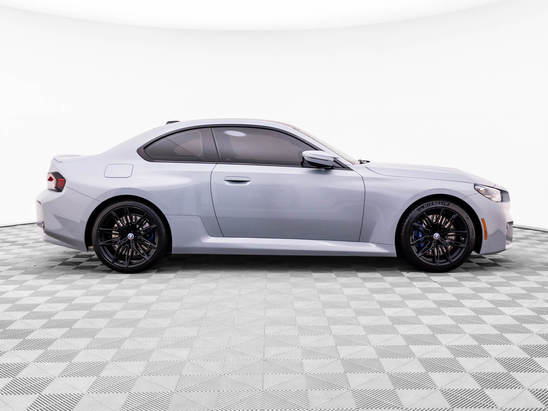 Used 2023 BMW M2 RWD image 8