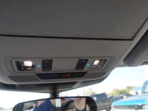 Used 2023 Ford Explorer XLT w/ Equipment Group 202A image 18