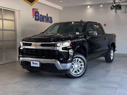 Certified 2023 Chevrolet Silverado 1500 LT AWD/4WD image 2