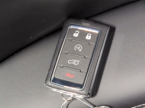 Used 2025 Jeep Grand Cherokee L Limited image 35