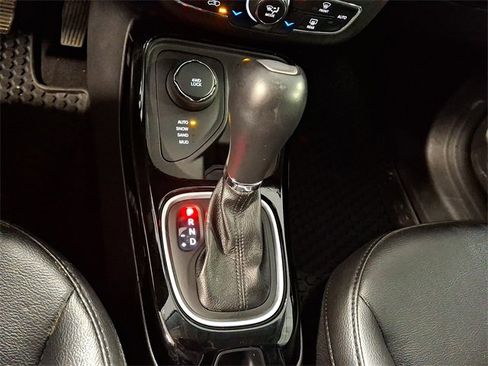 Used 2020 Jeep Compass Latitude image 16