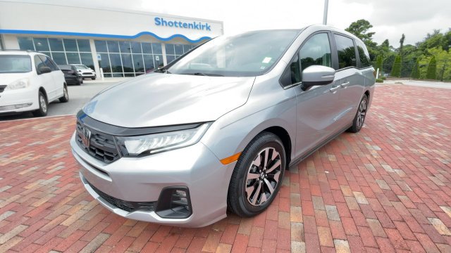 Certified 2025 Honda Odyssey EX-L image 5