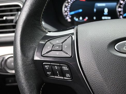 Used 2017 Ford Explorer Platinum image 14