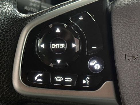 Used 2020 Honda CR-V LX image 17