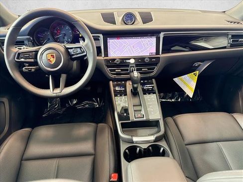 Certified 2026 Porsche Macan AWD/4WD image 20