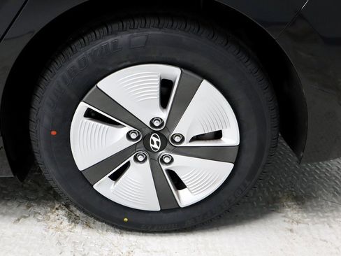 Used 2018 Hyundai Ioniq Blue image 18