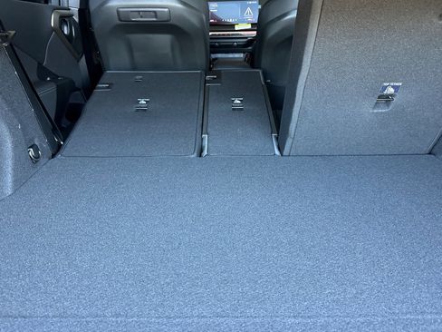 Used 2025 BMW X3 xDrive30i w/ Convenience Package image 27