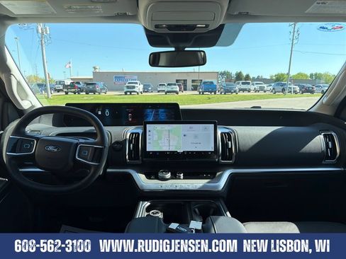 Used 2026 Ford Expedition Max Platinum AWD/4WD image 12