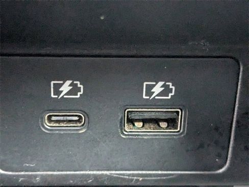 Used 2024 Mitsubishi Outlander SE image 24