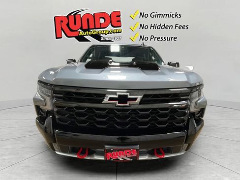 Used 2024 Chevrolet Silverado 1500 ZR2 w/ Technology Package image 9