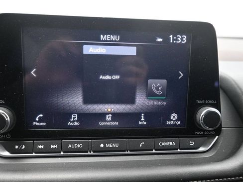 Used 2023 Nissan Rogue SV FWD image 9