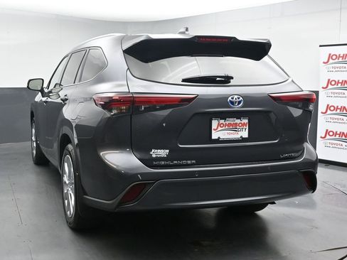 Used 2024 Toyota Highlander Limited image 6
