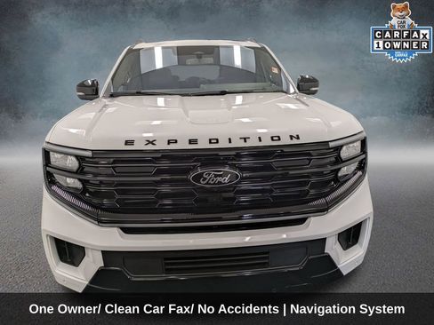 Used 2025 Ford Expedition Max Platinum w/ Stealth Performance Package image 2
