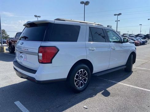Certified 2024 Ford Expedition XLT AWD/4WD image 3