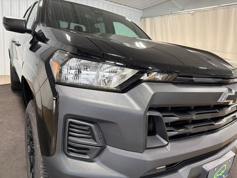 Certified 2026 Chevrolet Colorado W/T w/ WT Custom Package AWD/4WD image 13