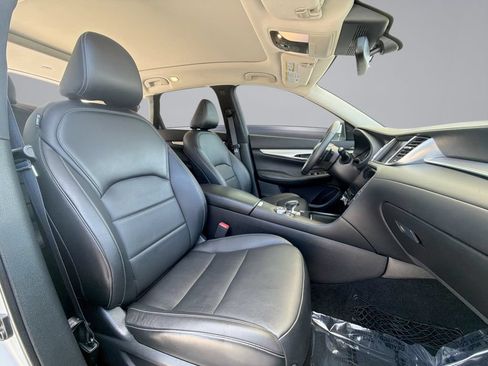 Used 2021 INFINITI QX50 Luxe w/ Cargo Package FWD image 16