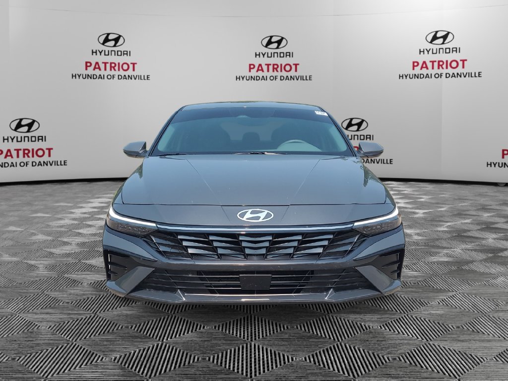Used 2024 Hyundai Elantra SEL w/ Convenience Package FWD image 8