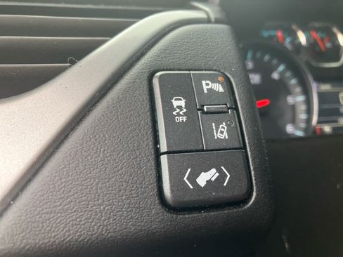 Used 2015 Chevrolet Tahoe LTZ AWD/4WD image 16