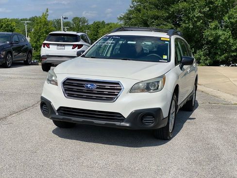 Used 2017 Subaru Outback 2.5i AWD/4WD image 3