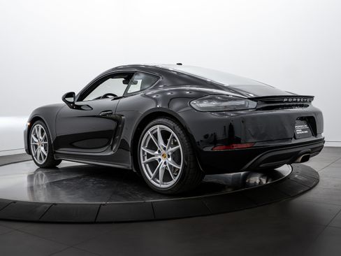 Certified 2025 Porsche 718 Cayman image 3