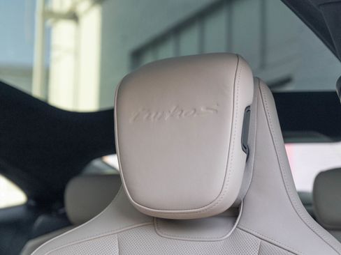 Used 2020 Porsche Taycan Turbo S image 9