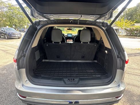 Used 2020 Lincoln Aviator Reserve w/ Equipment Group 202A image 9