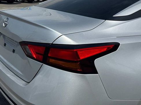 Used 2023 Nissan Altima 2.5 S image 12