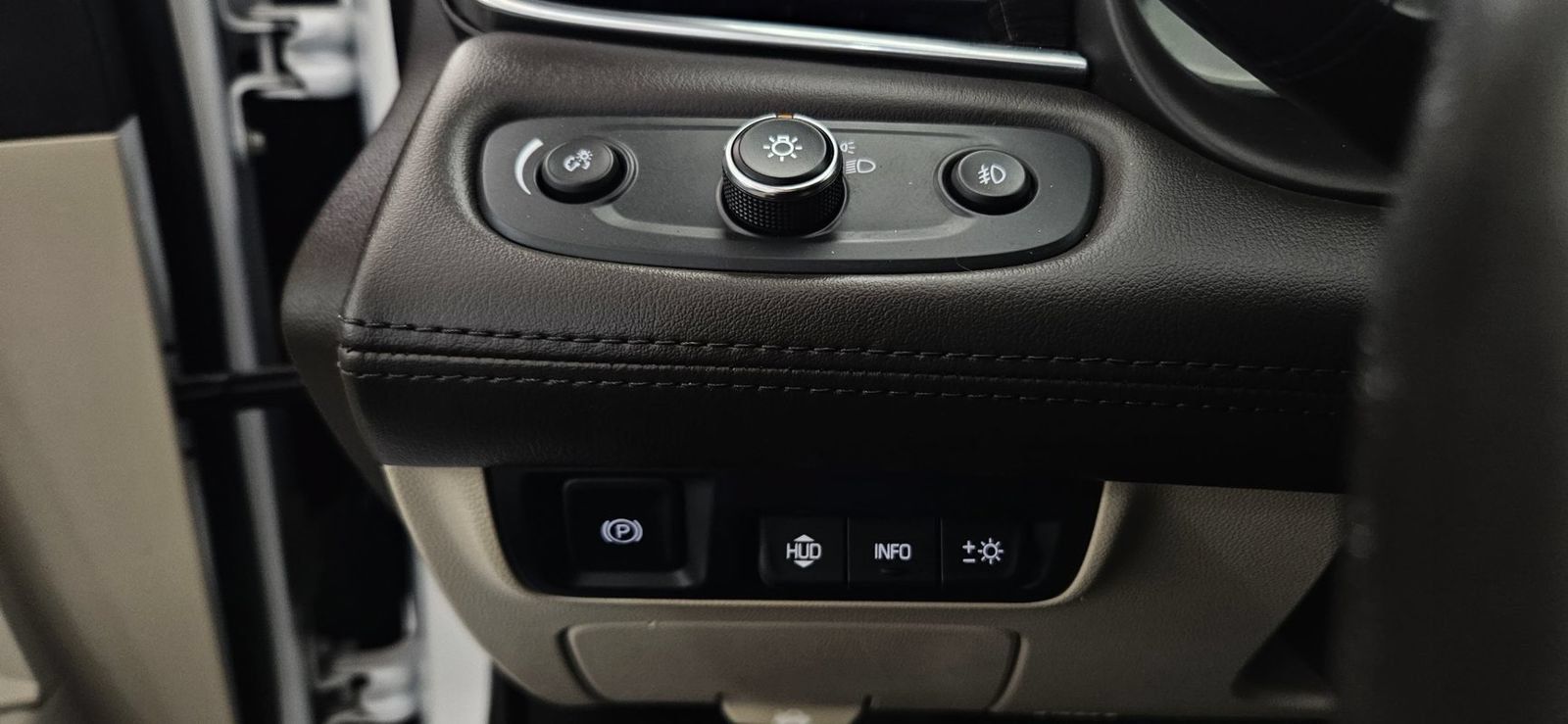 Used 2017 Buick LaCrosse Premium AWD/4WD image 14