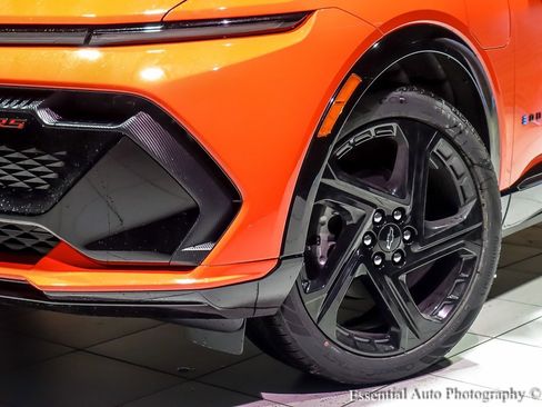 New 2026 Chevrolet Equinox EV RS image 4